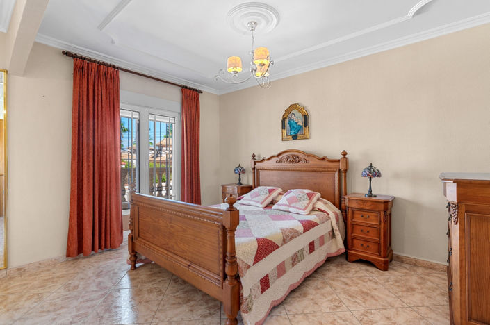 Image No.30-7 Bed Villa for sale