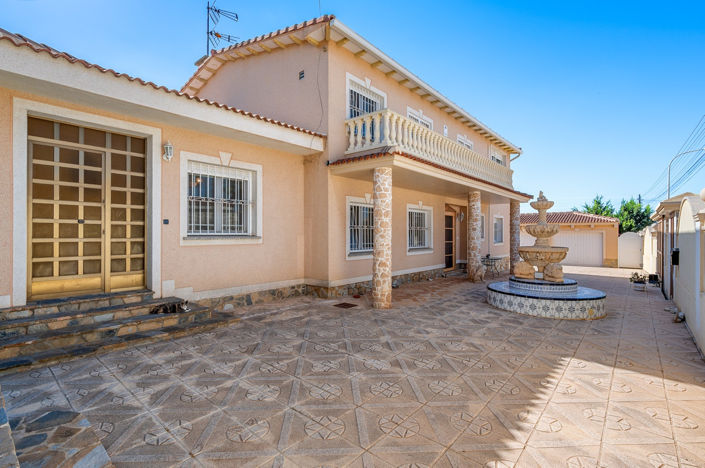 Image No.36-7 Bed Villa for sale