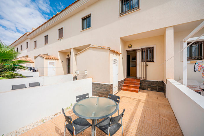 Image No.15-2 Bed Townhouse for sale