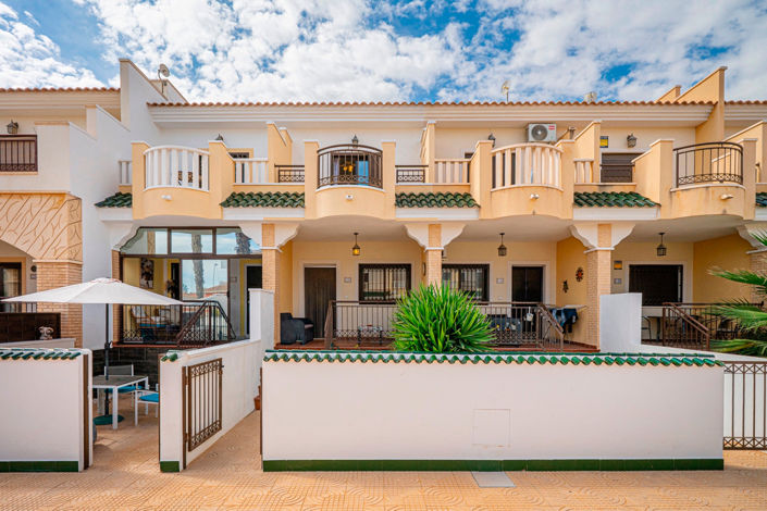 Image No.2-2 Bed Townhouse for sale