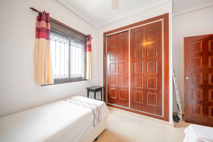 Image No.30-2 Bed Townhouse for sale