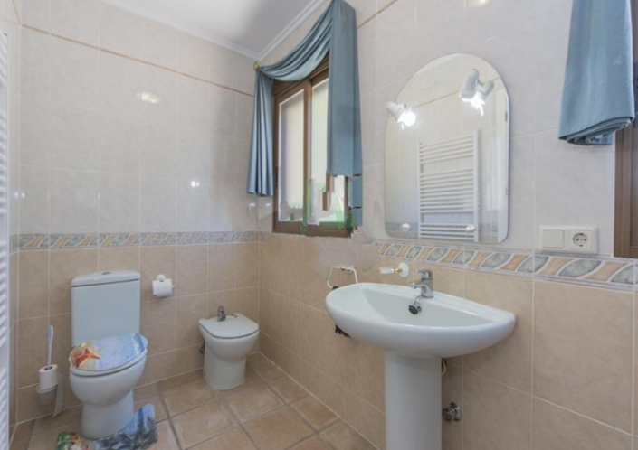 Image No.25-5 Bed Villa for sale