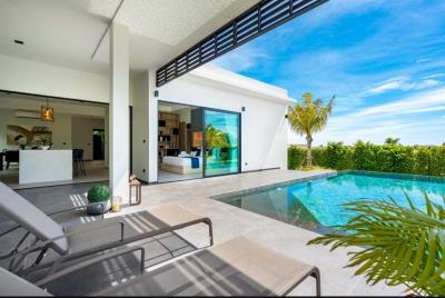 3-bed-pool-area