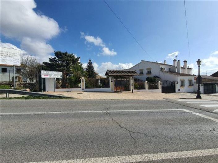 Image No.1-Propriété de 4 chambres à vendre à Yunquera