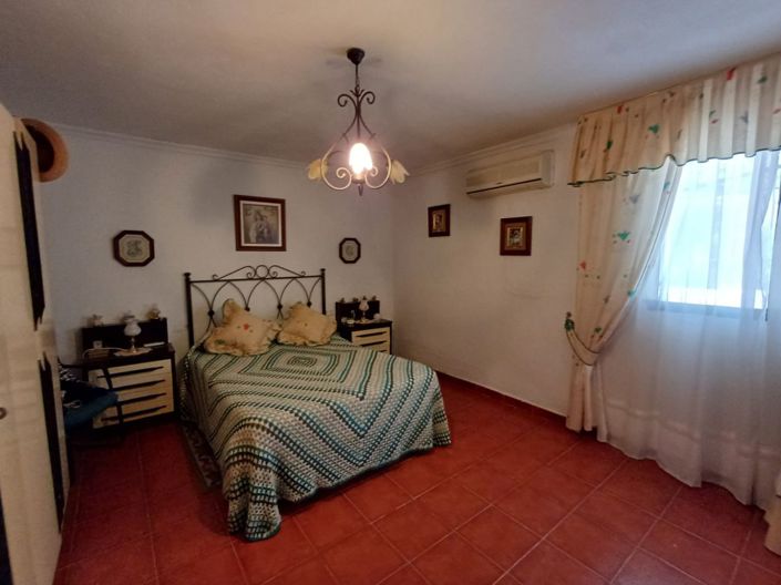 Image No.11-3 Bed Country House for sale