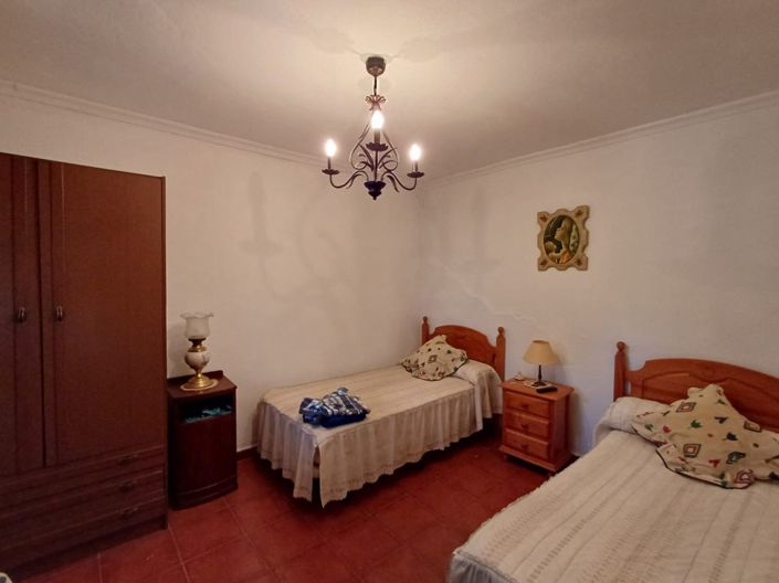 Image No.13-3 Bed Country House for sale