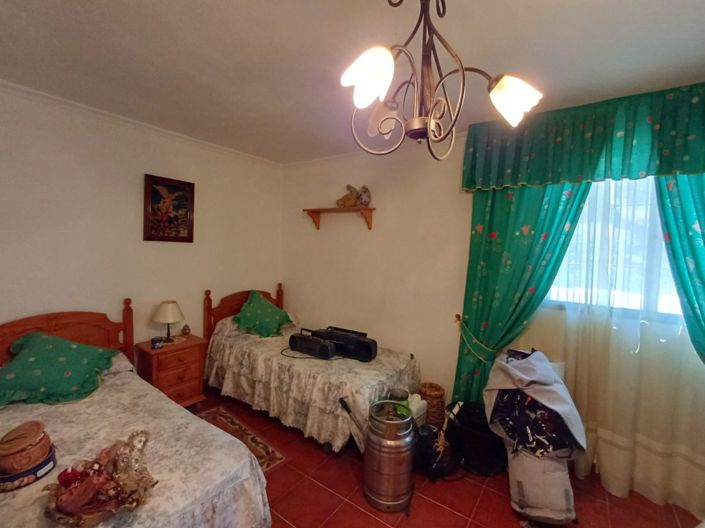 Image No.14-3 Bed Country House for sale