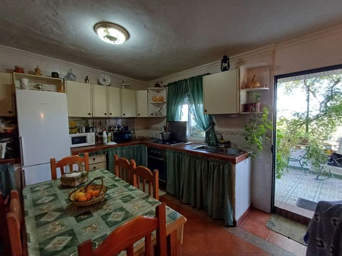 Image No.8-3 Bed Country House for sale