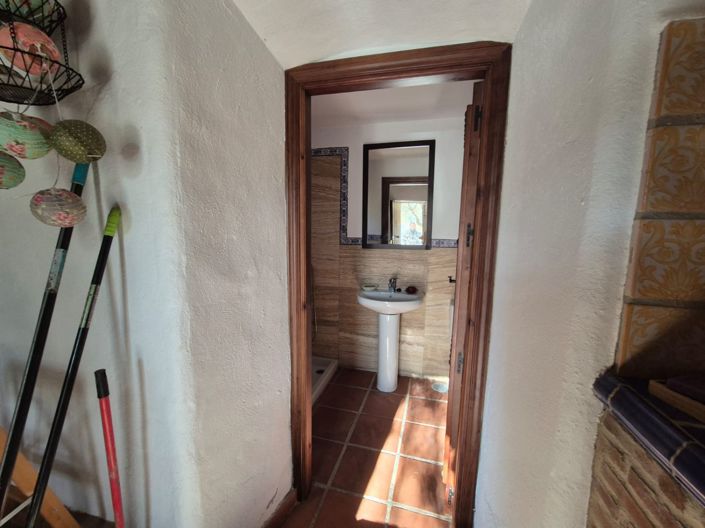 Image No.11-1 Bed Country House for sale