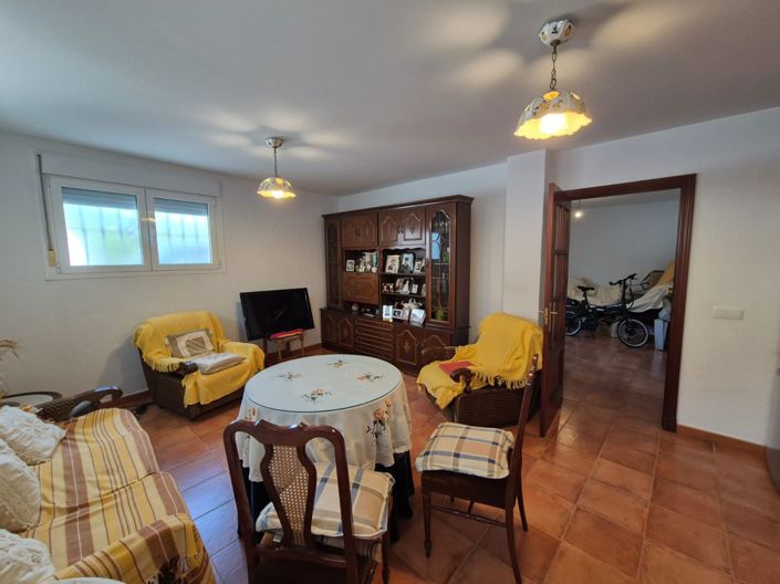 Image No.6-Maison de ville de 5 chambres à vendre à Guaro