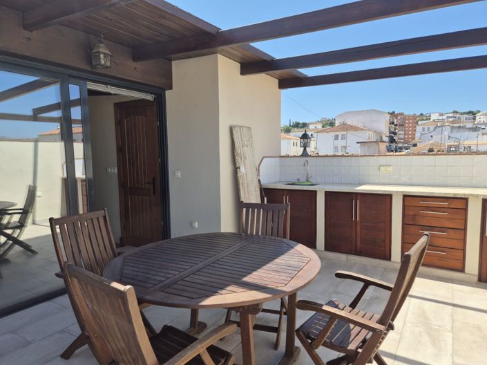 Image No.19-3 Bed Apartment for sale