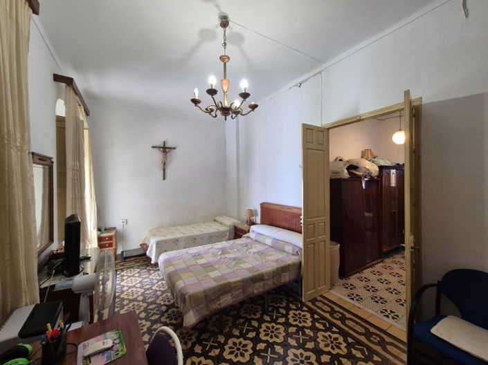 Image No.20-4 Bed Townhouse for sale