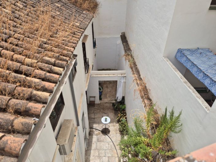 Image No.25-4 Bed Townhouse for sale