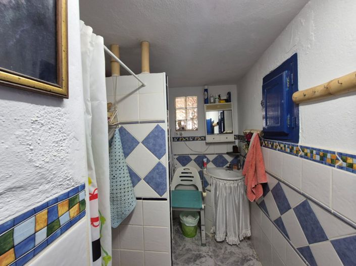 Image No.16-5 Bed Country House for sale