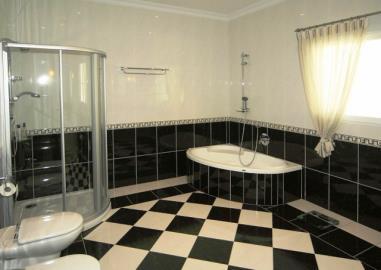villa-for-sale-in-denia-bathroom