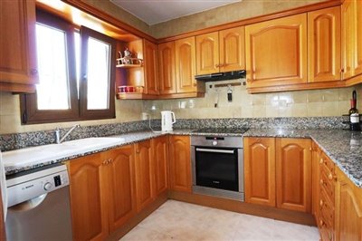 villa-for-sale-in-denia-aprtment-kitchen