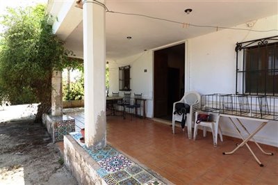 villa-for-sale-in-la-xara-terrace-2