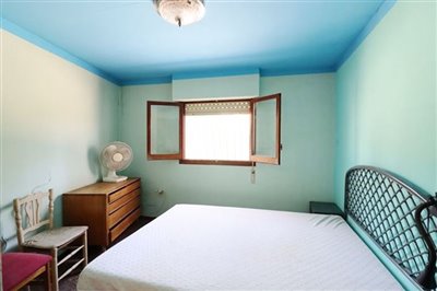 villa-for-sale-in-la-xara-main-bedroom