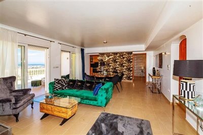 villa-for-sale-in-denia-lounge