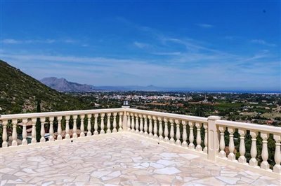 villa-for-sale-in-denia-view