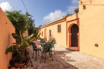 villa-for-sale-in-javea-garden