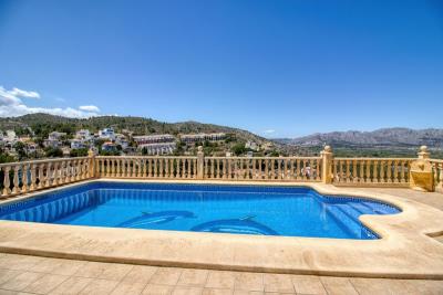 estate-agents-in-denia-view-and-pool