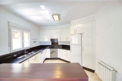 villa-for-sale-in-denia-kitchens