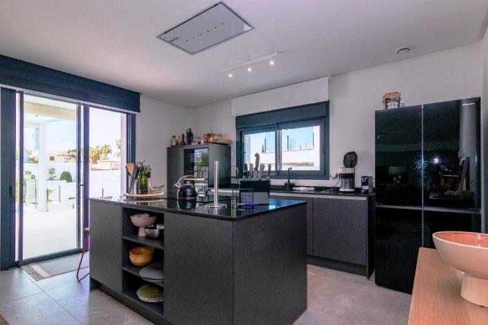 Image No.11-3 Bed House/Villa for sale