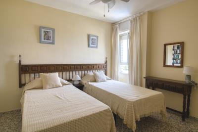 apartment-for-sale-in-denia-double-bedroom