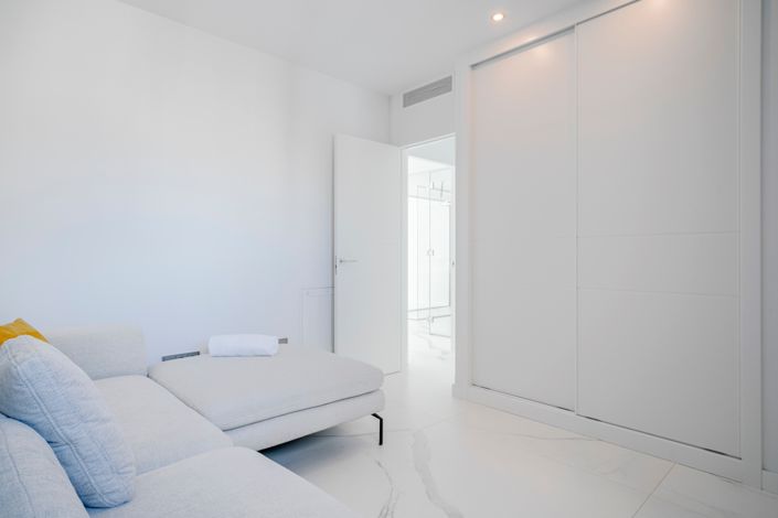 Image No.27-3 Bed Apartment for sale