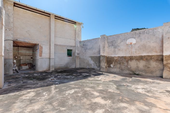 Image No.47-7 Bed Property for sale