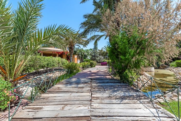 Image No.18-5 Bed Villa for sale