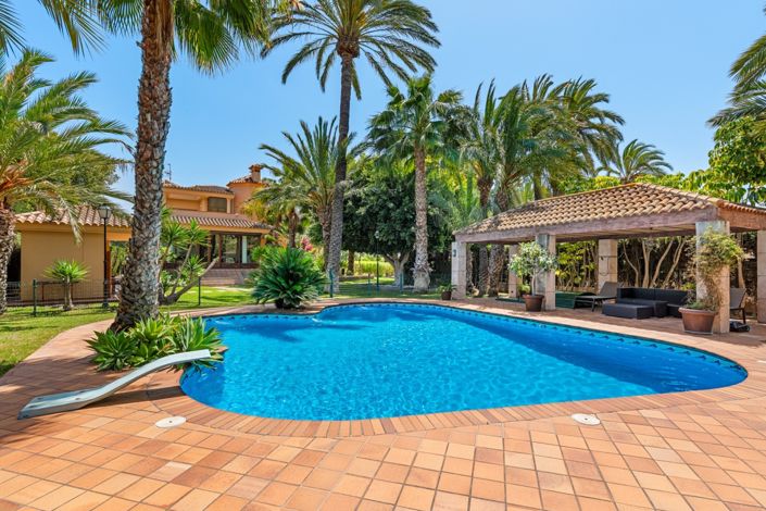 Image No.48-5 Bed Villa for sale