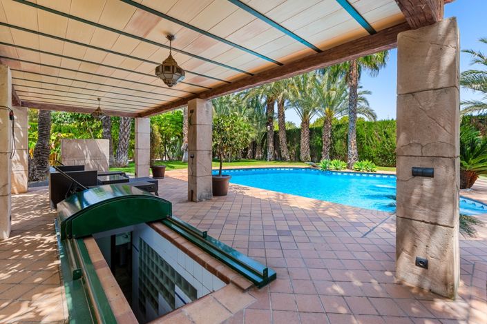 Image No.50-5 Bed Villa for sale
