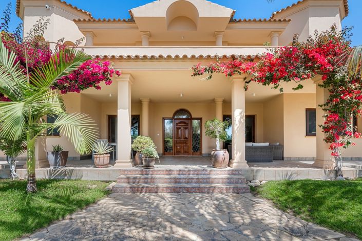 Image No.10-5 Bed Villa for sale
