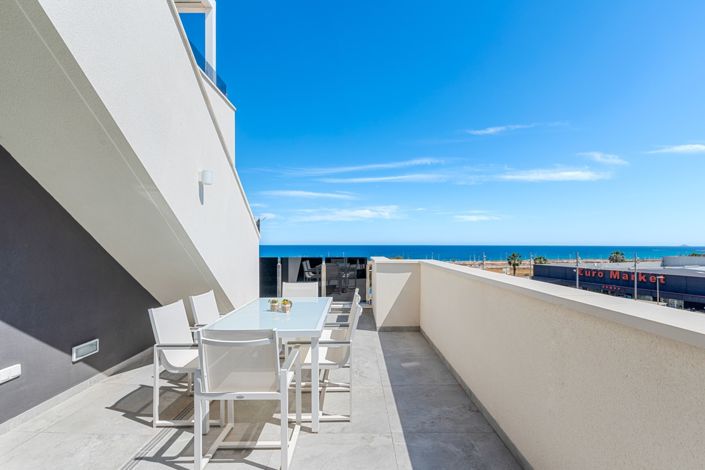 Image No.26-3 Bed Penthouse for sale