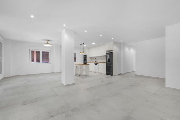 Image No.11-3 Bed Apartment for sale