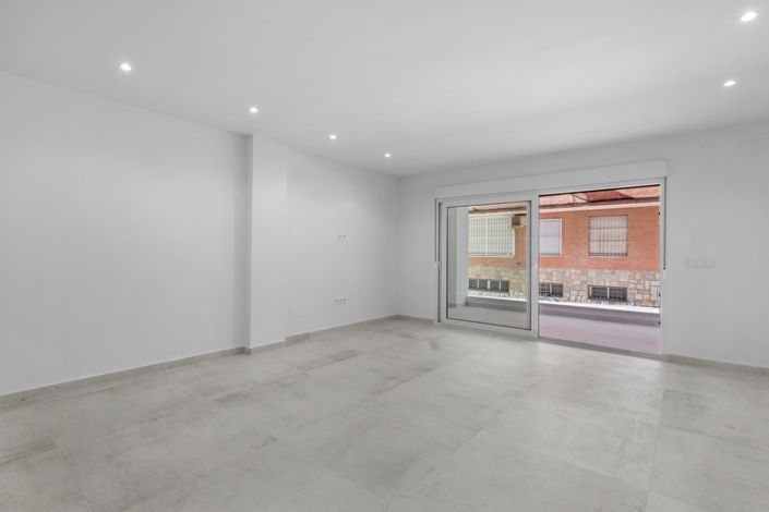 Image No.12-3 Bed Apartment for sale