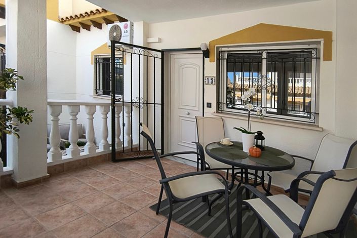 Image No.20-3 Bed Townhouse for sale