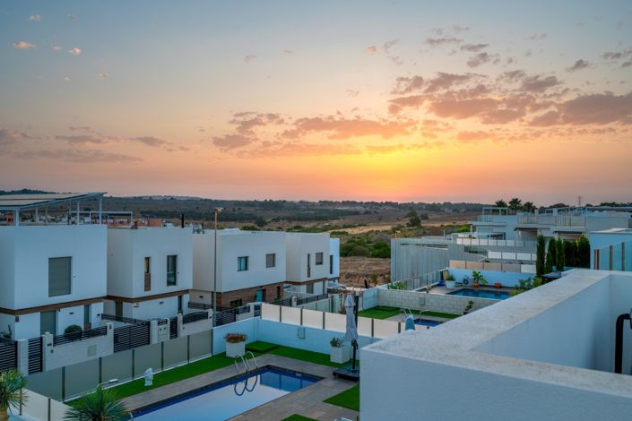Image No.38-3 Bed Villa for sale