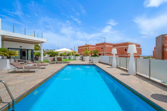 Image No.41-3 Bed Villa for sale