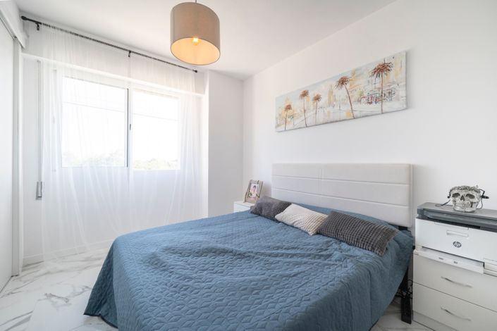 Image No.19-2 Bed Flat for sale