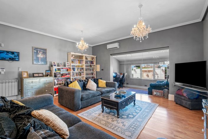 Image No.9-6 Bed Property for sale