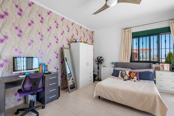 Image No.18-4 Bed Villa for sale