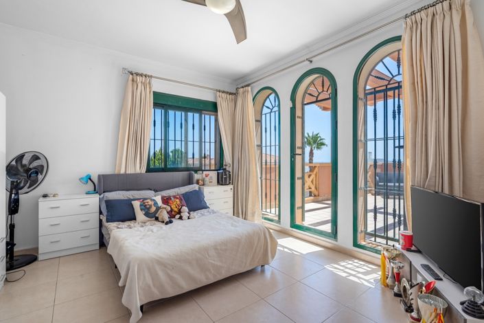 Image No.19-4 Bed Villa for sale