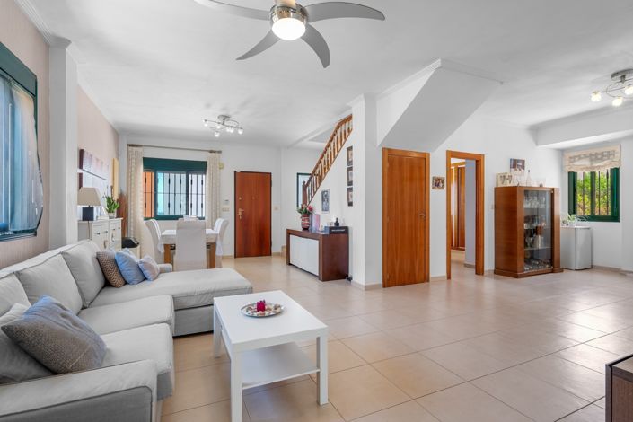 Image No.3-4 Bed Villa for sale