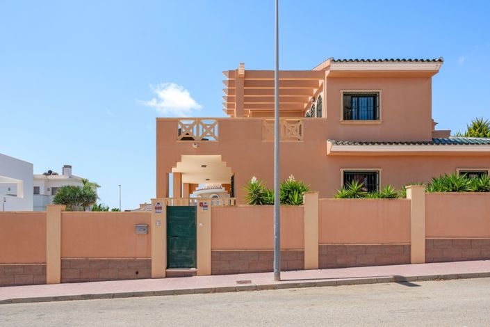 Image No.39-4 Bed Villa for sale