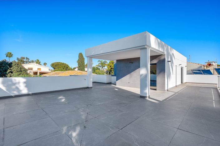 Image No.14-4 Bed Villa for sale