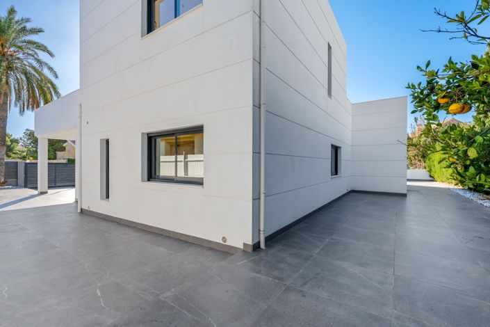 Image No.30-4 Bed Villa for sale