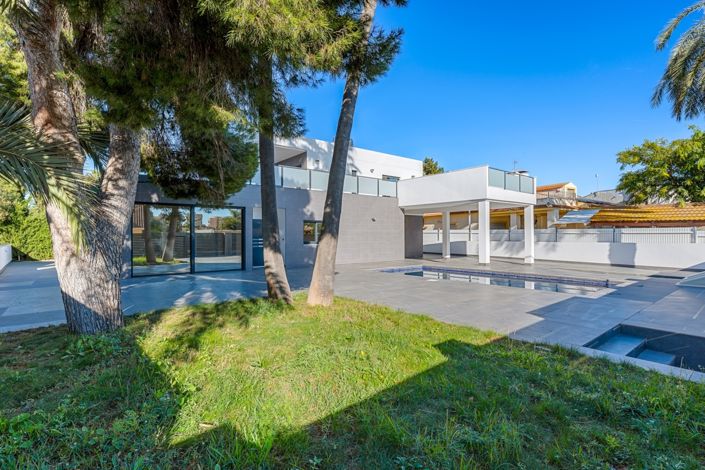 Image No.33-4 Bed Villa for sale